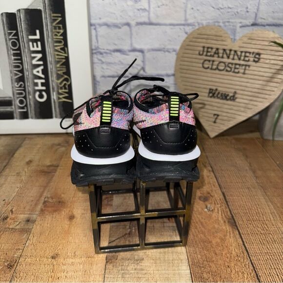 Nike Womens Air Max Flyknit Racer (DM9073-300) - Picture 4 of 10